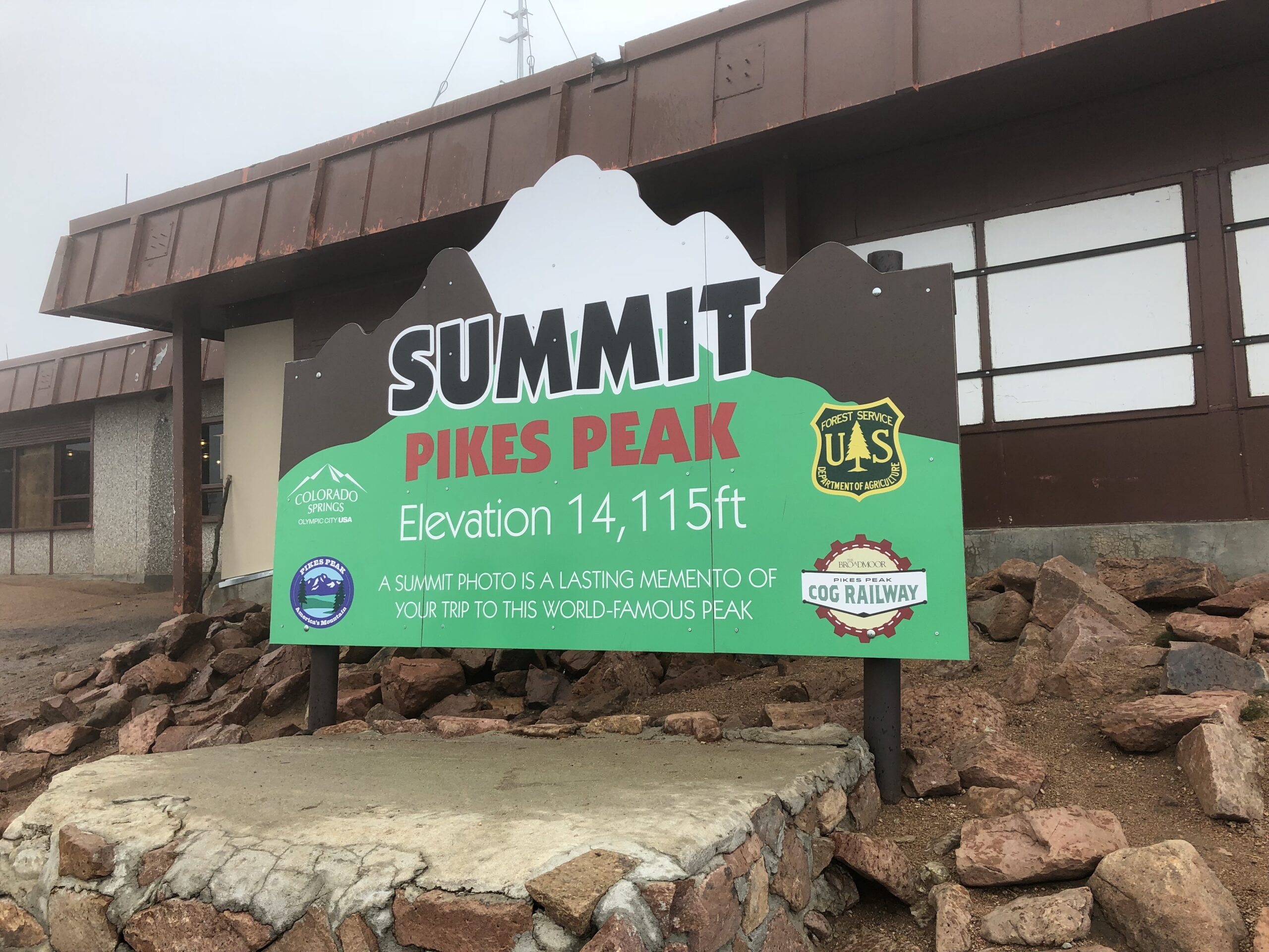 Colorado J7 – Quand les dieux vous offres leurs jardins. Garden of the gods et Pikes Peak.